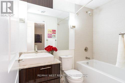 1308 - 8 Mercer Street, Toronto, ON - Indoor Photo Showing Bathroom