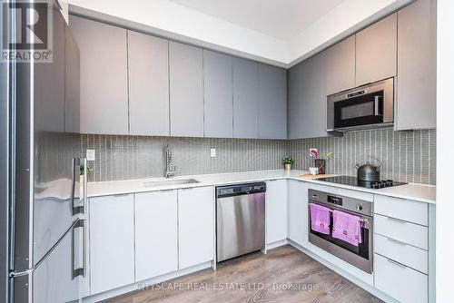 2704 - 2916 Highway 7, Vaughan, ON - Indoor Photo Showing Kitchen With Upgraded Kitchen