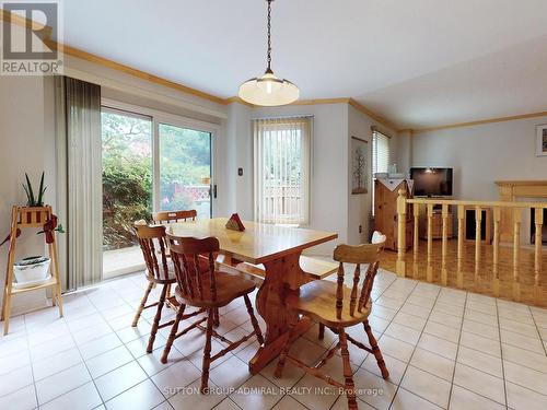 28 Gatcombe Circle, Richmond Hill, ON - Indoor Photo Showing Dining Room