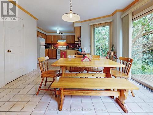 28 Gatcombe Circle, Richmond Hill, ON - Indoor Photo Showing Dining Room