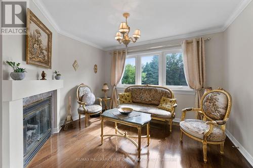 206 Corner Ridge Road, Aurora (Aurora Highlands), ON - Indoor Photo Showing Living Room With Fireplace