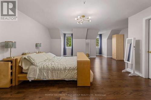 206 Corner Ridge Road, Aurora (Aurora Highlands), ON - Indoor Photo Showing Bedroom