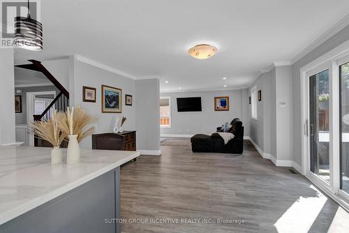 23 Grants Way, Barrie, ON - Indoor Photo Showing Other Room