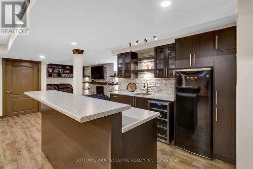 23 Grants Way, Barrie, ON - Indoor Photo Showing Kitchen