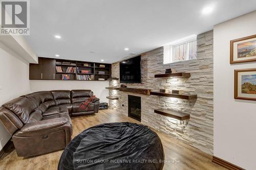 23 Grants Way, Barrie, ON - Indoor