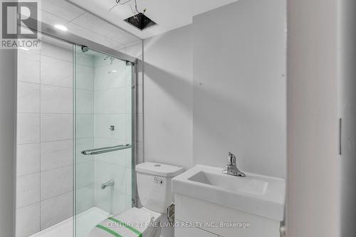 76 Teal Crest Circle, Brampton, ON - Indoor Photo Showing Bathroom