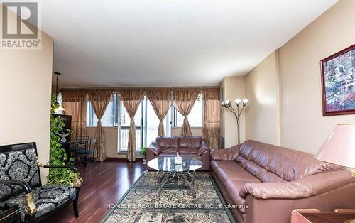 275 - 2095 Roche Court, Mississauga, ON - Indoor Photo Showing Living Room