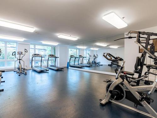 Salle d'exercice - 212-2285 Av. Ekers, Mont-Royal, QC - Indoor Photo Showing Gym Room