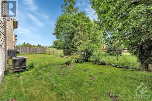 130 Tandalee Crescent, Ottawa, ON - Outdoor