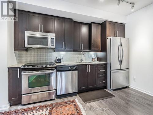 119 - 35 Bastion Street, Toronto, ON - Indoor Photo Showing Kitchen With Stainless Steel Kitchen With Upgraded Kitchen