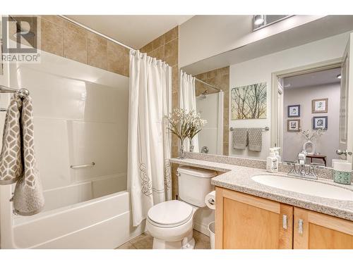 277 Yorkton Avenue Unit# 211, Penticton, BC - Indoor Photo Showing Bathroom