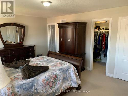 14 Fieldview Drive, Brampton, ON - Indoor Photo Showing Bedroom