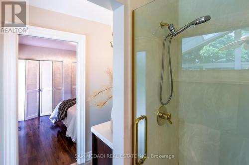 1130 Falgarwood Drive, Oakville, ON - Indoor Photo Showing Bathroom