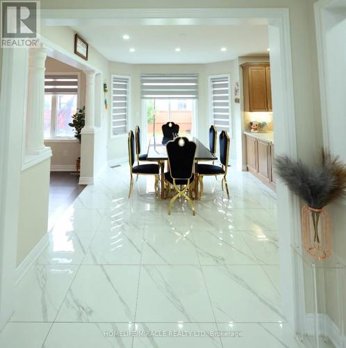 31 Daleridge Crescent S, Brampton, ON - Indoor Photo Showing Dining Room