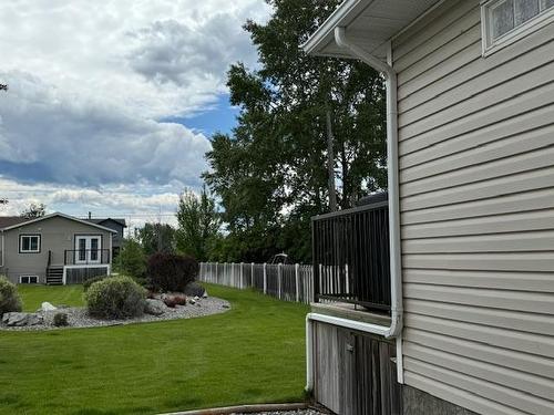 4864 Emerald Avenue, Canal Flats, BC - Outdoor With Exterior