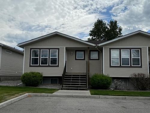 4864 Emerald Avenue, Canal Flats, BC - Outdoor