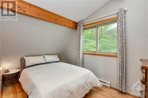 Third berdoom - 2589 Calabogie Road, Calabogie, ON - Indoor Photo Showing Bedroom