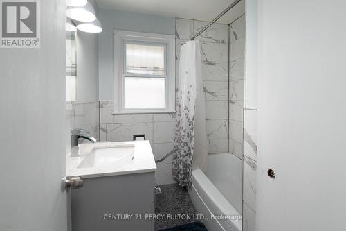 12 Northwood Crescent, Belleville, ON - Indoor Photo Showing Bathroom