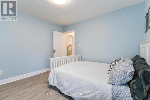 8 Durham Street, London, ON - Indoor Photo Showing Bedroom