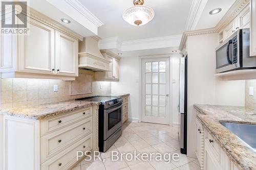 2703 - 33 University Avenue, Toronto, ON - Indoor Photo Showing Kitchen