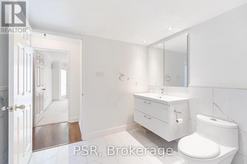 2703 - 33 University Avenue, Toronto, ON - Indoor Photo Showing Bathroom