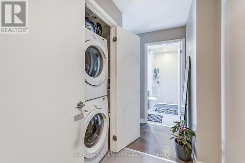 1413 - 1 Market Street, Toronto (Waterfront Communities), ON - Indoor Photo Showing Laundry Room