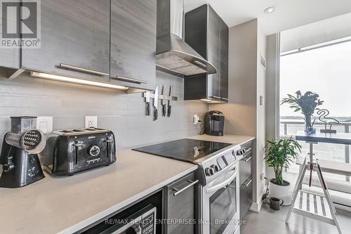 1413 - 1 Market Street, Toronto (Waterfront Communities), ON - Indoor Photo Showing Kitchen