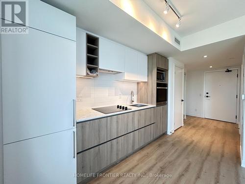 3812 - 319 Jarvis Street, Toronto, ON - Indoor Photo Showing Kitchen