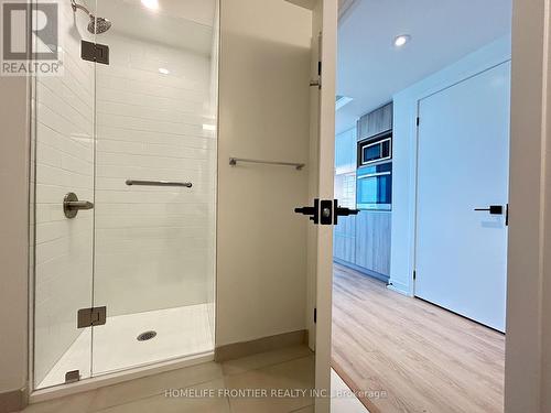 3812 - 319 Jarvis Street, Toronto, ON - Indoor Photo Showing Bathroom