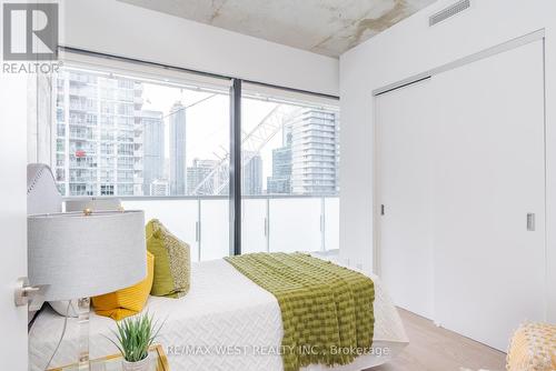 2207 - 11 Charlotte Street, Toronto, ON - Indoor Photo Showing Bedroom