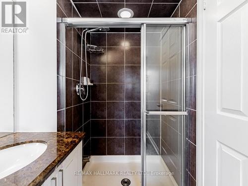 72 - 1701 Finch Avenue, Pickering, ON - Indoor Photo Showing Bathroom