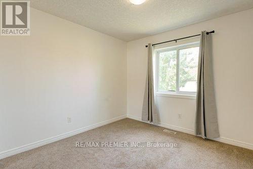 13 - 468 Doon South Drive, Kitchener, ON - Indoor Photo Showing Other Room