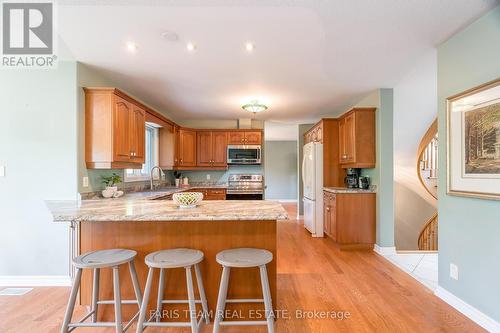 2320 7Th Line, Innisfil, ON - Indoor Photo Showing Kitchen