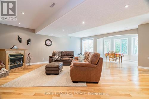 2320 7Th Line, Innisfil, ON - Indoor Photo Showing Living Room With Fireplace