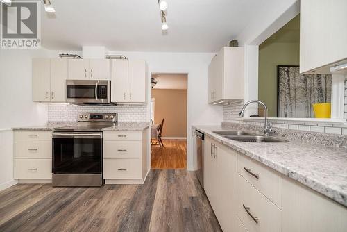 14 Silvie Street, Deep River, ON - Indoor Photo Showing Kitchen With Double Sink With Upgraded Kitchen