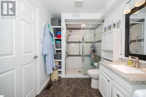 14 Silvie Street, Deep River, ON - Indoor Photo Showing Bathroom