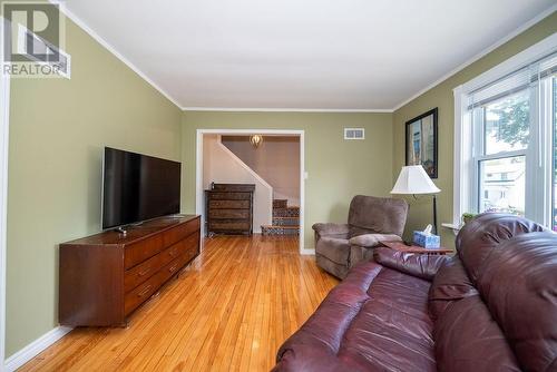 14 Silvie Street, Deep River, ON - Indoor Photo Showing Living Room