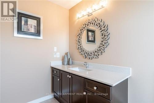 69 Periwinkle Drive, Hamilton, ON - Indoor Photo Showing Bathroom