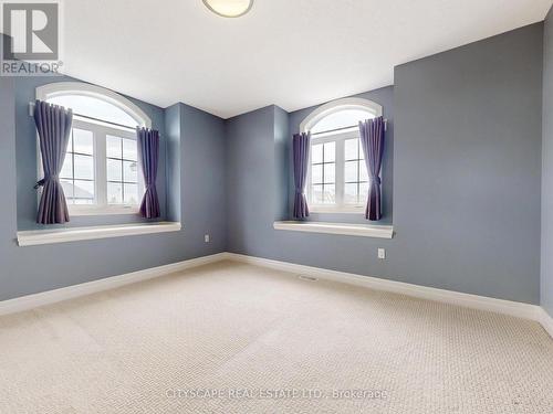 300 Deerfoot Trail, Waterloo, ON - Indoor Photo Showing Other Room