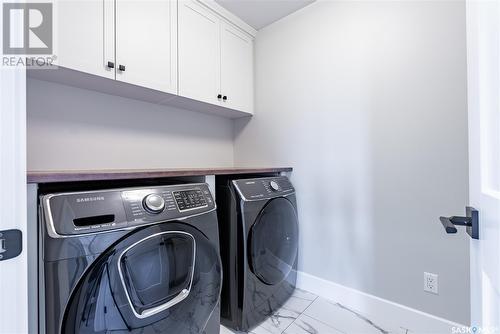 322 Dagnone Crescent, Saskatoon, SK - Indoor Photo Showing Laundry Room