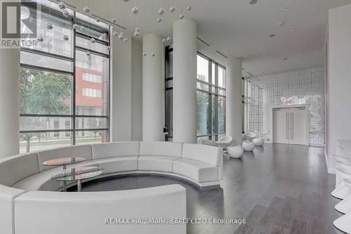 505 - 68 Canterbury Place, Toronto, ON - Indoor Photo Showing Bathroom