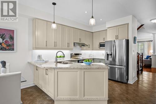 3357 Hayhurst Crescent, Oakville, ON - Indoor Photo Showing Kitchen With Upgraded Kitchen