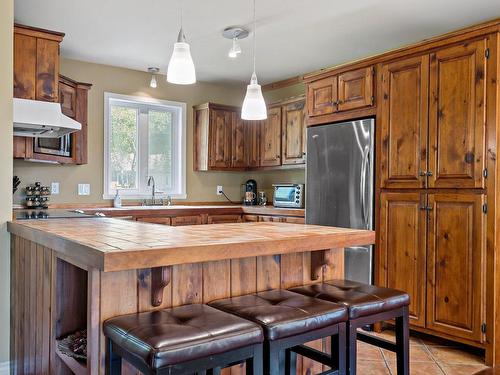 Cuisine - 793  - 795 Rue Mercier, Mont-Tremblant, QC - Indoor Photo Showing Kitchen With Double Sink