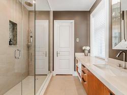 Ensuite bathroom - 