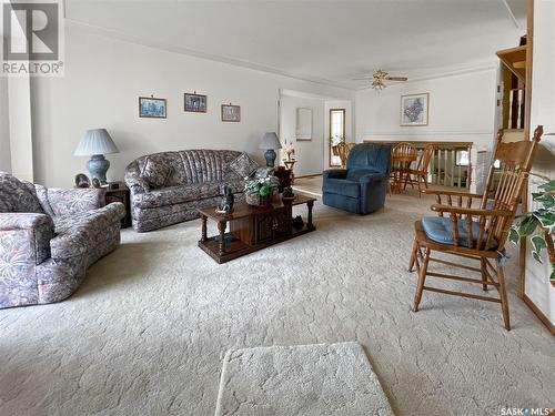 538 Reid Crescent, Swift Current, SK - Indoor Photo Showing Living Room