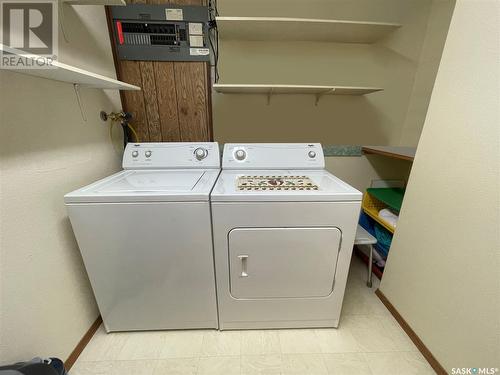 538 Reid Crescent, Swift Current, SK - Indoor Photo Showing Laundry Room