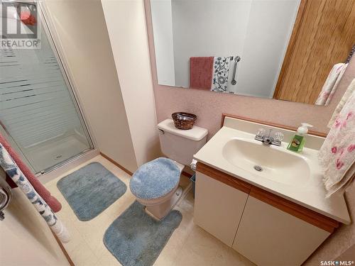 538 Reid Crescent, Swift Current, SK - Indoor Photo Showing Bathroom