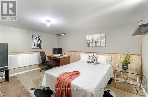 18 Hallcrown Court S, Brampton, ON - Indoor Photo Showing Bedroom