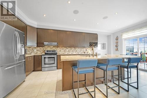 171 Gardenbrooke Trail, Brampton, ON - Indoor Photo Showing Kitchen With Upgraded Kitchen
