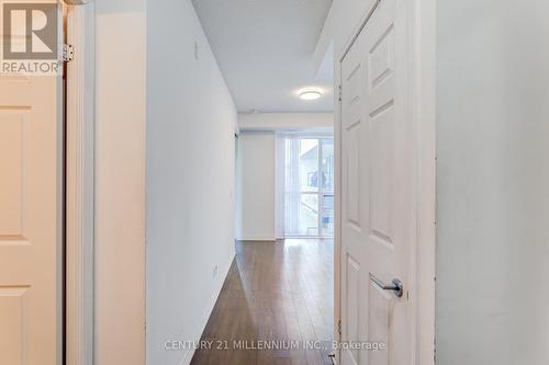 821 - 15 James Finlay Way, Toronto (Downsview-Roding-Cfb), ON - Indoor Photo Showing Other Room